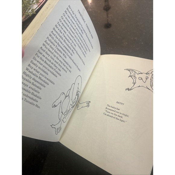 A Light in the Attic Very Rare 1974 HC Snake Eye Music by Shel‎ Silverstein - Picture 8 of 10